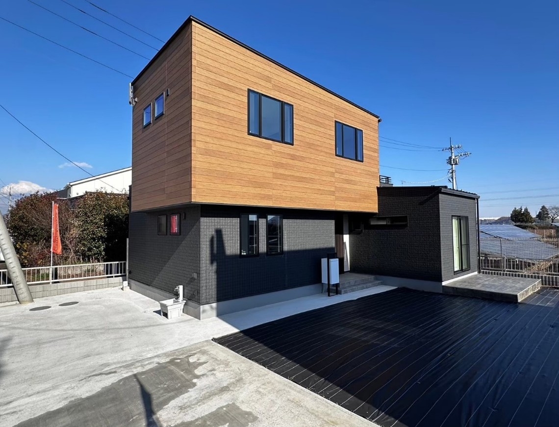 見るたびに心惹かれる、多面的なキューブの美。