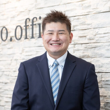 営業　新井大慶（あらい ひろよし）